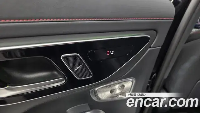Mercedes-Benz GLC-Class 2024 — Photo 19/20