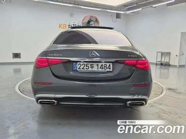 Mercedes-Benz S-Class 2024 — Photo 5/20
