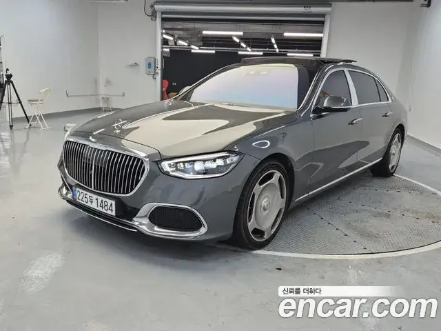 Mercedes-Benz S-Class 2024 — Photo 12/20