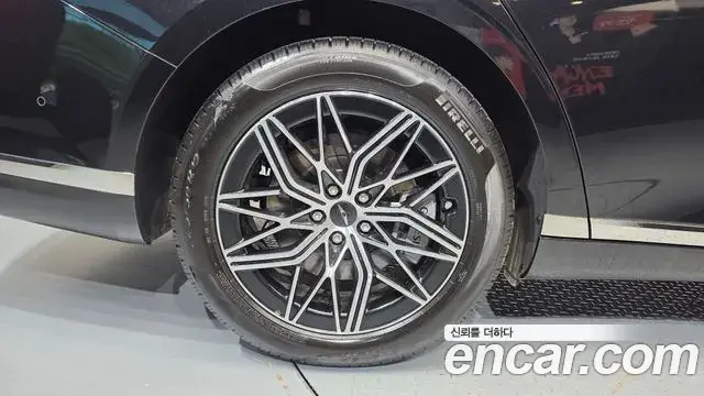 Genesis G90 2025 — ფოტო 16/31