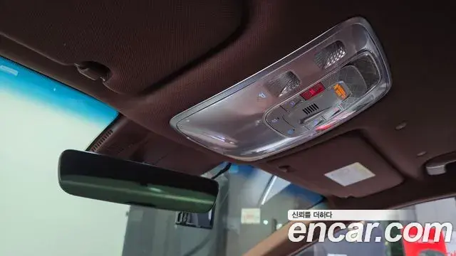Genesis G90 2025 — ფოტო 27/31