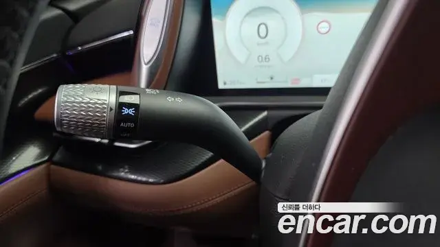 Genesis G90 2025 — ფოტო 8/31
