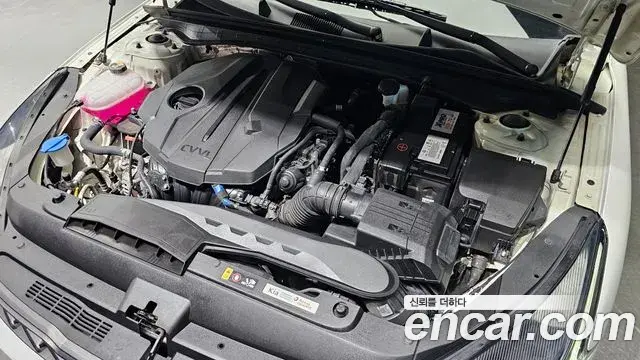 Kia K5 2022 — Şəkil 14/20