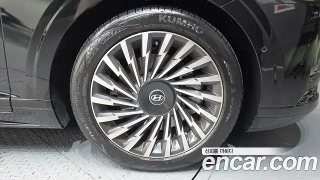 Hyundai Grandeur Hybrid 2025 — ფოტო 4/33