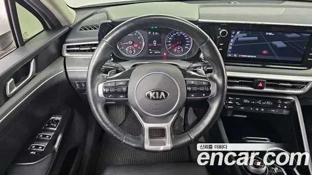Kia K5 2020 — Şəkil 31/32