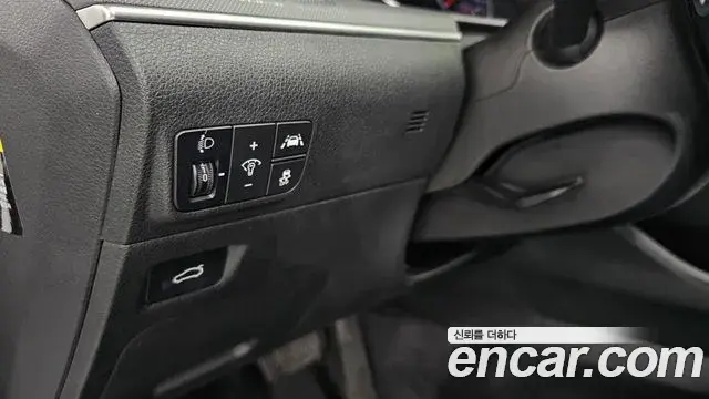 Kia K5 2020 — Şəkil 18/32