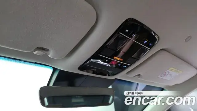 Hyundai Grandeur Hybrid 2023 — Photo 9/20