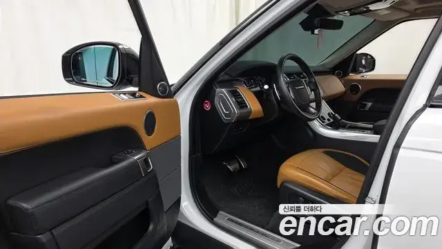 Land Rover Range Rover Sport 2021 — ფოტო 33/37