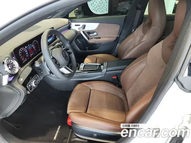 Mercedes-Benz CLA-Class 2026 — Photo 16/20