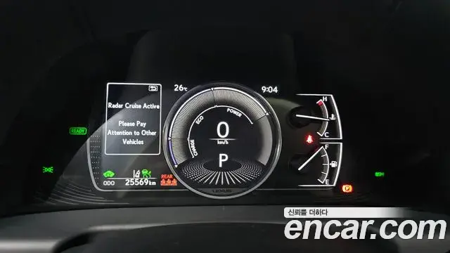 Lexus ES300h 2019 — Şəkil 29/35