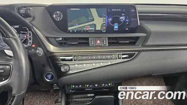 Lexus ES300h 2019 — Şəkil 3/35