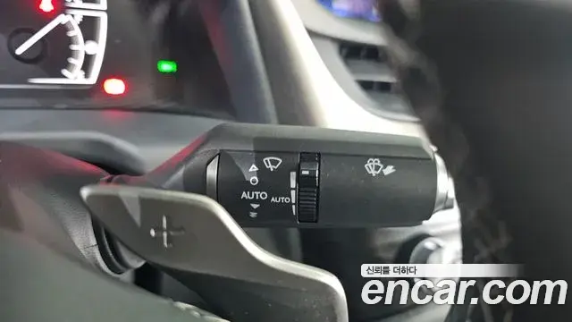 Lexus ES300h 2019 — Şəkil 14/35