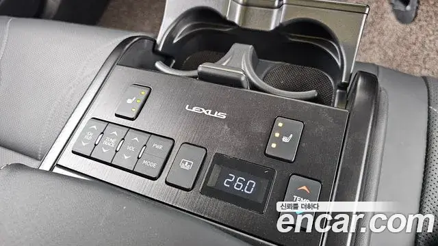 Lexus ES300h 2019 — Şəkil 15/35