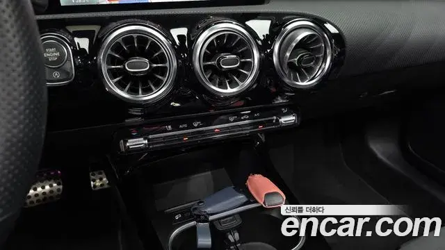 Mercedes-Benz CLA-Class 2022 — Фото 17/20