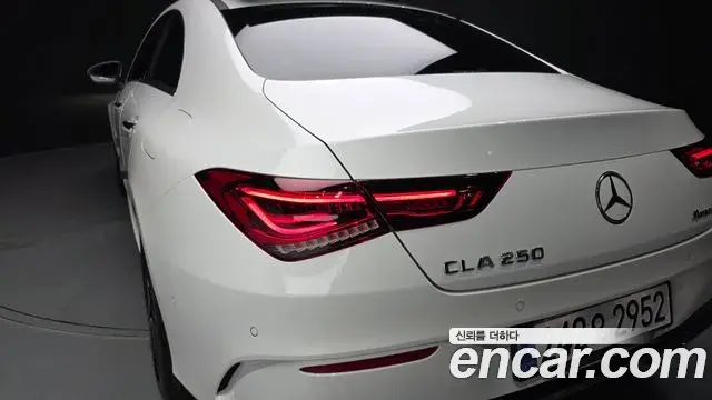 Mercedes-Benz CLA-Class 2022 — Photo 18/32