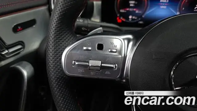 Mercedes-Benz CLA-Class 2022 — Photo 27/32
