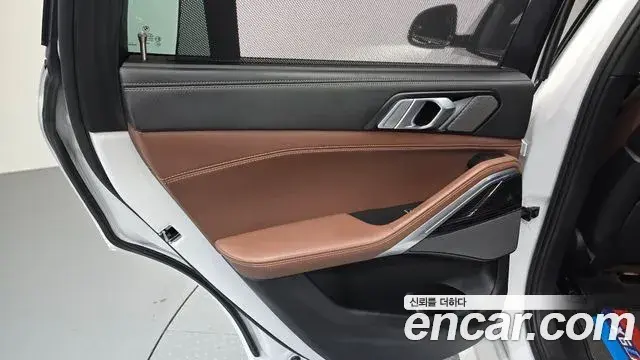 BMW X6 2024 — ფოტო 22/32