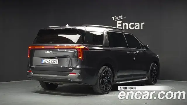 Kia Carnival 2024 — Фото 2/20