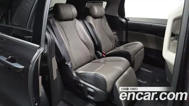 Kia Carnival 2024 — Фото 11/20