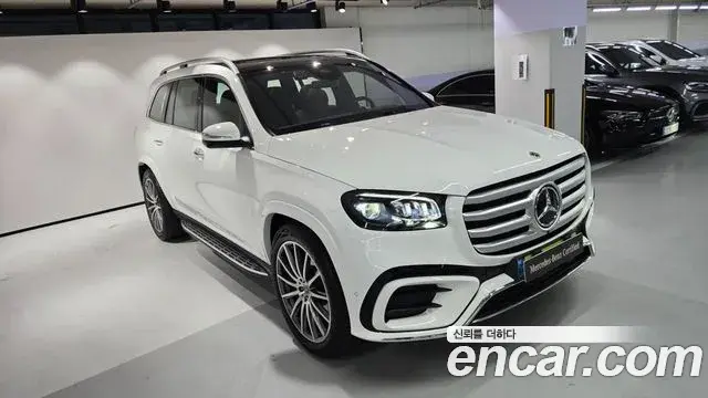Mercedes-Benz GLS-Class 2025 — Photo 18/20