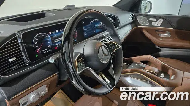 Mercedes-Benz GLS-Class 2025 — Photo 14/20