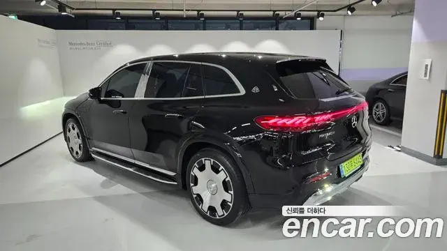 Mercedes-Benz EQS SUV 2025 — Photo 3/20