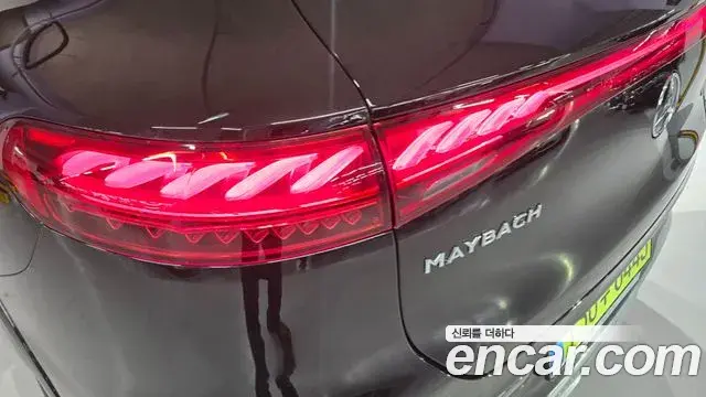 Mercedes-Benz EQS SUV 2025 — Photo 19/20