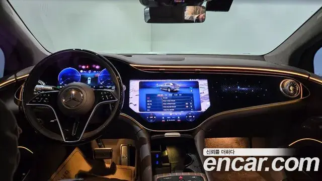 Mercedes-Benz EQS SUV 2025 — Photo 7/20
