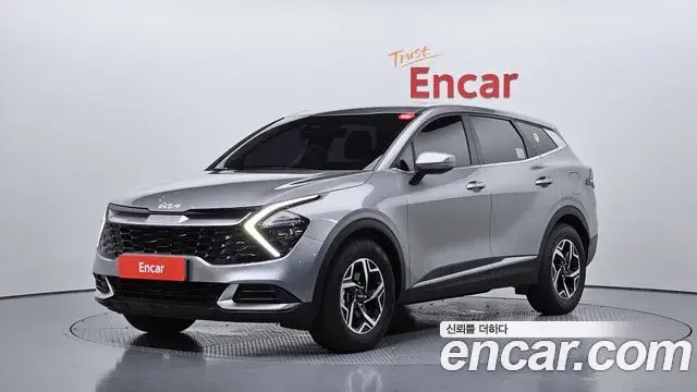 Kia Sportage 2023 — Фото 1/20