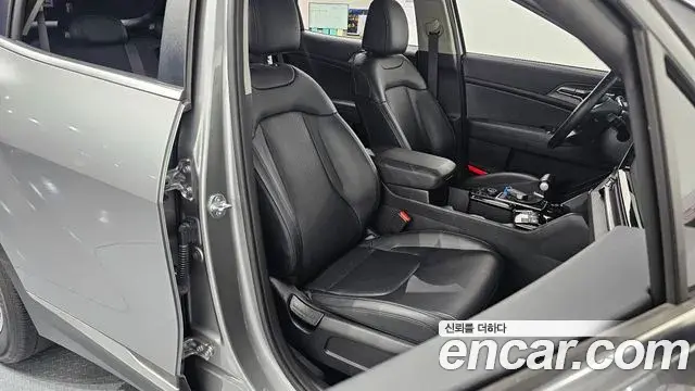 Kia Sportage 2023 — Фото 12/20