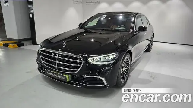 Mercedes-Benz S-Class 2025 — Фото 9/20