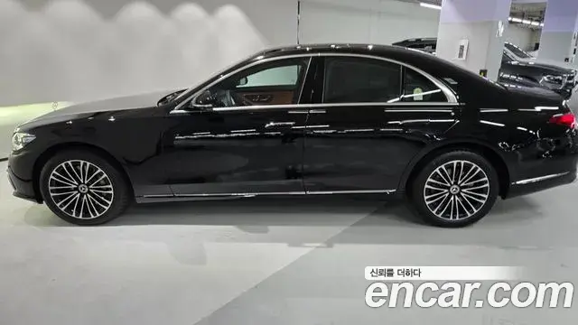 Mercedes-Benz S-Class 2025 — Фото 6/20