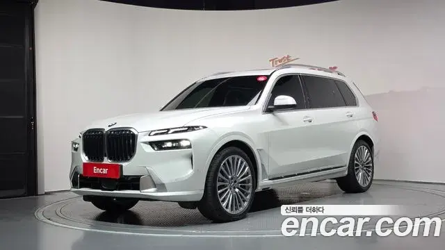 BMW X7 2025 — Photo 29/33