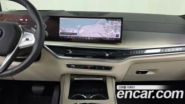 BMW X7 2025 — Photo 13/33