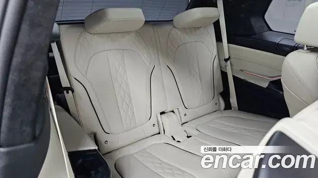 BMW X7 2023 — Photo 9/31