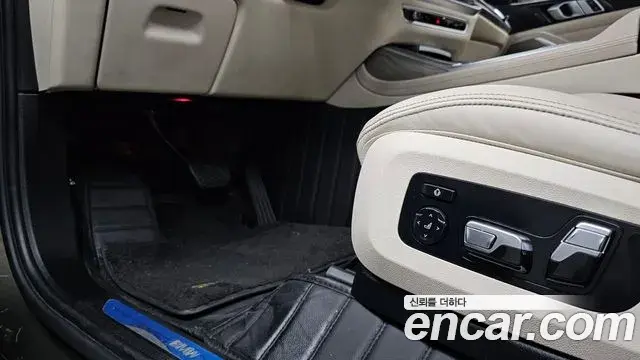 BMW X7 2023 — Photo 17/31