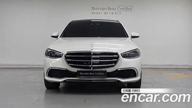 Mercedes-Benz S-Class 2023 — Фото 2/17