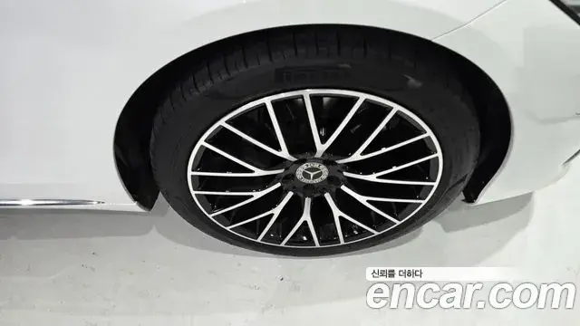 Mercedes-Benz S-Class 2025 — ფოტო 6/20