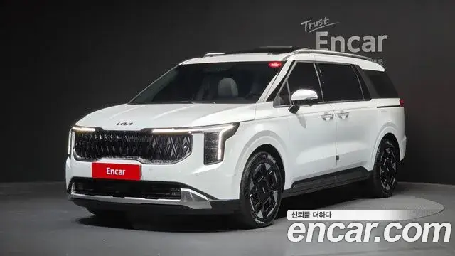 Kia Carnival 2024 — Photo 2/35