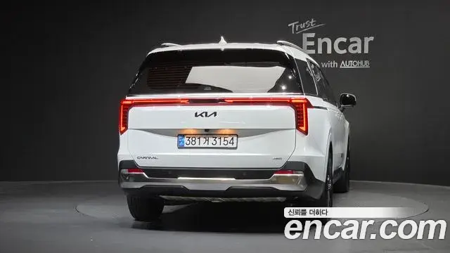 Kia Carnival 2024 — Photo 26/35