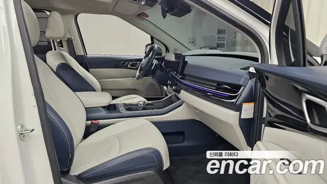 Kia Carnival 2024 — Photo 30/35