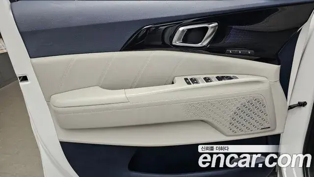 Kia Carnival 2024 — Photo 7/35