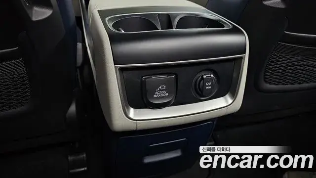 Kia Carnival 2024 — Photo 23/35