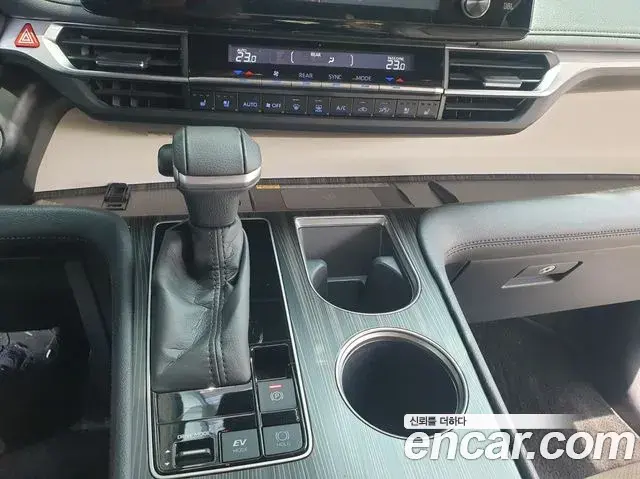 Toyota Sienna 2022 — Şəkil 12/20