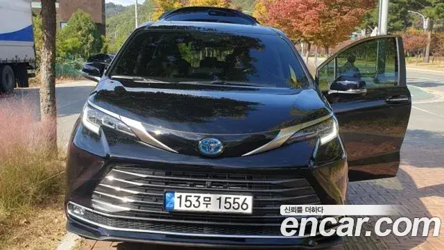 Toyota Sienna 2022 — Şəkil 16/20