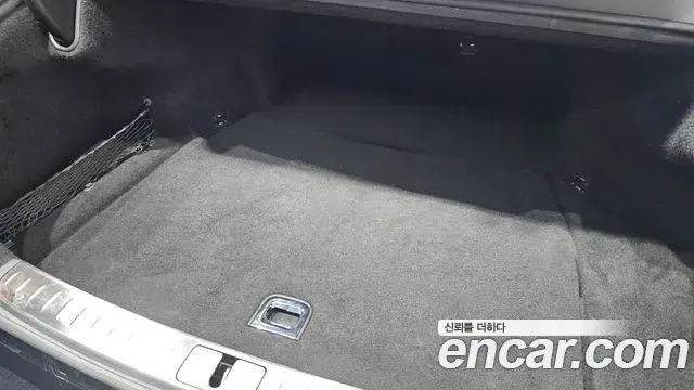 Genesis G90 2022 — Photo 18/31