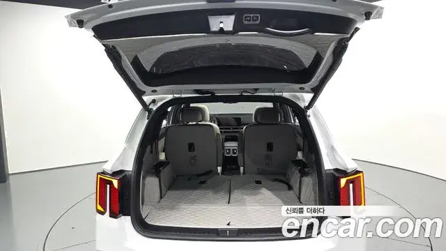 Kia Sorento 2024 — ფოტო 32/34