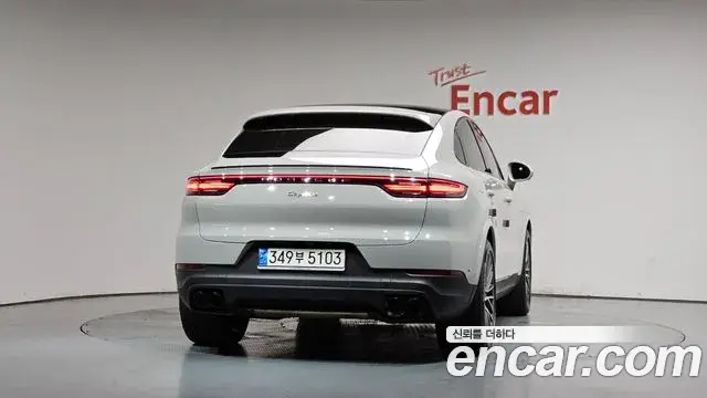 Porsche Cayenne 2023 — Photo 3/33