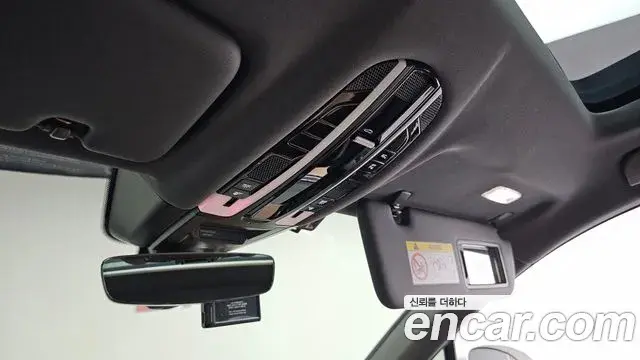Porsche Cayenne 2023 — Photo 6/33