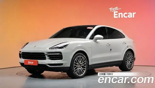 Porsche Cayenne 2023 — Photo 26/33